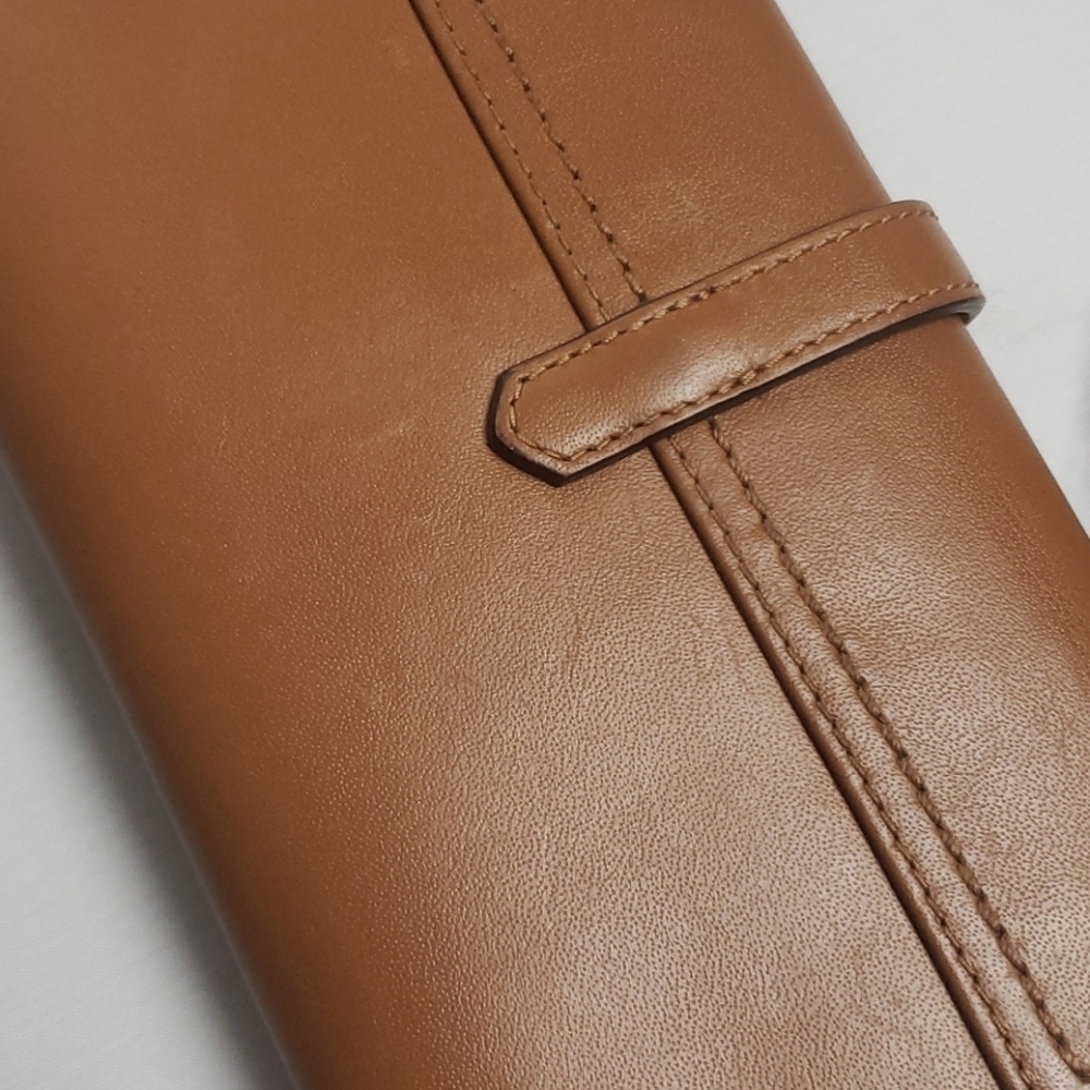 COACH Leather Wristlet Wallet! - Picture 7 of 7